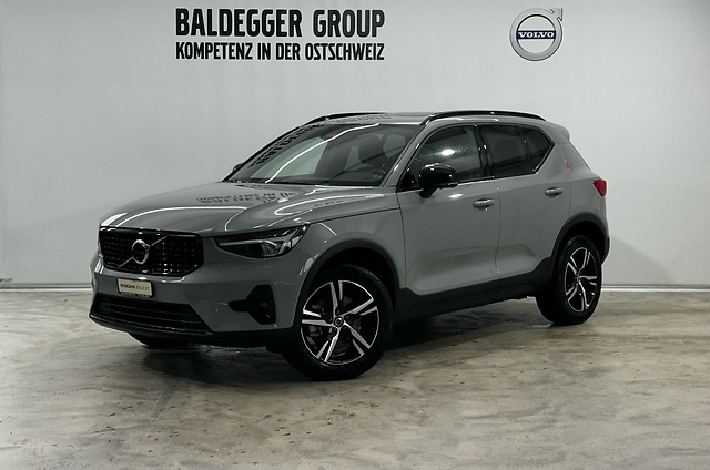 Volvo XC40 2.0 B3 MH Plus Dark