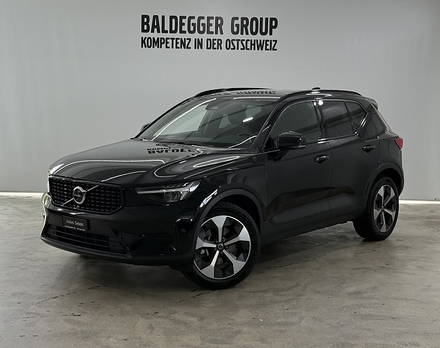 Volvo XC40 2.0 B3 MH Plus Dark
