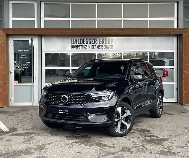 Volvo XC40 2.0 B3 MH Plus Dark