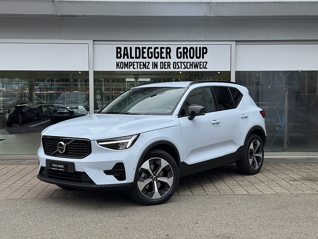 Volvo XC40 2.0 B4 MH Plus Dark