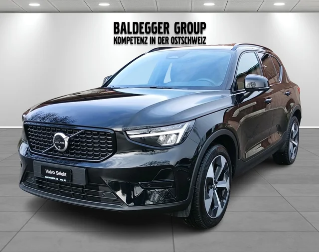 Volvo XC40 2.0 B3 MH Plus Dark