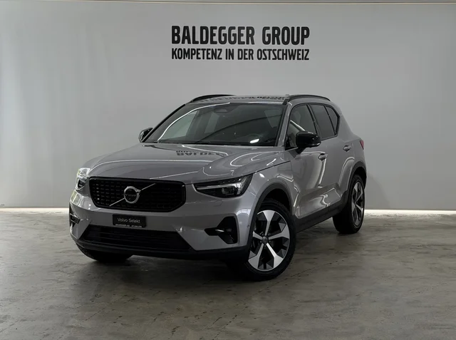 Volvo XC40 2.0 B3 MH Plus Dark
