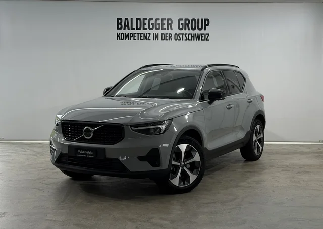 Volvo XC40 2.0 B4 MH Plus Dark